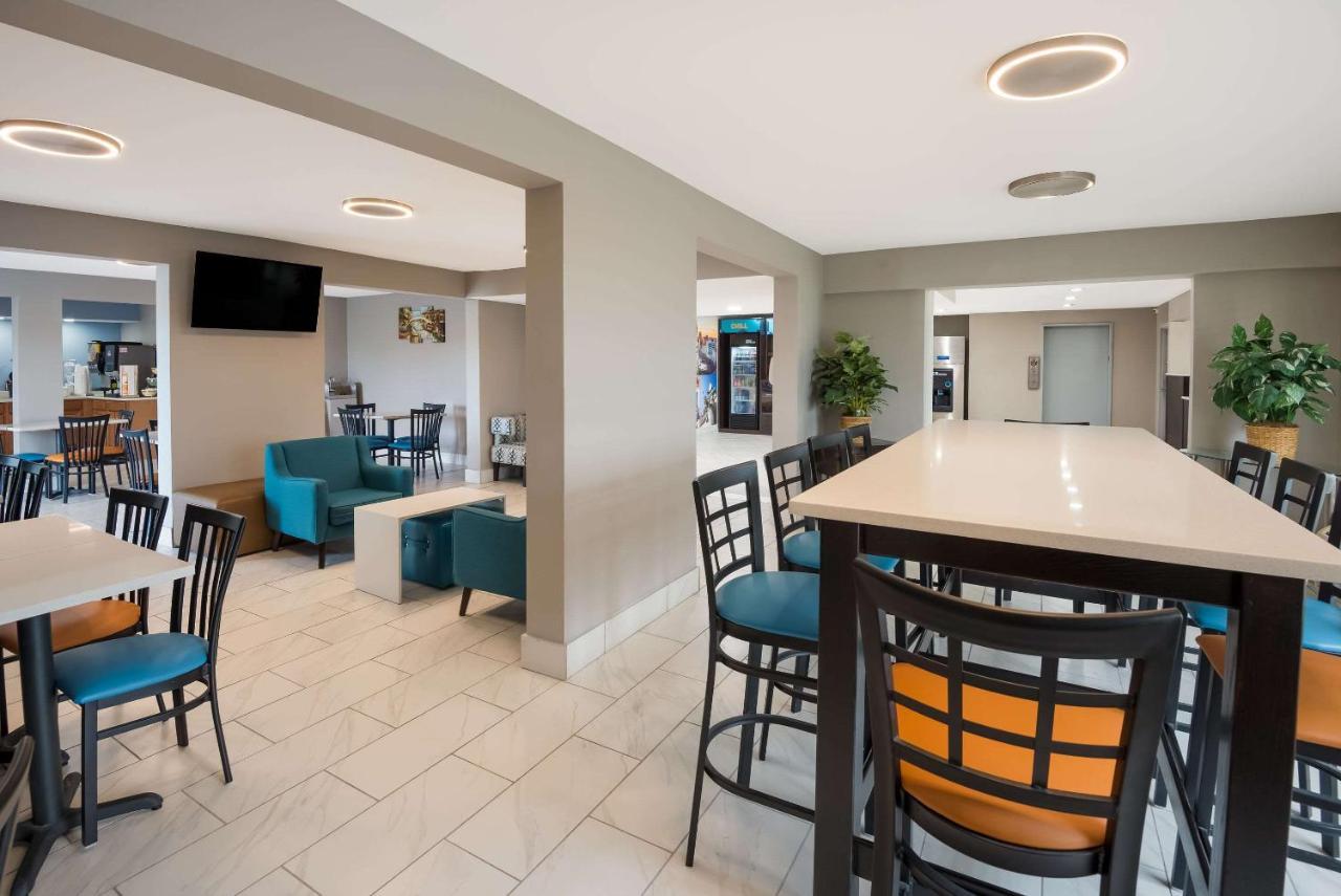 Clarion Pointe Indianapolis Northeast Castleton Exterior foto